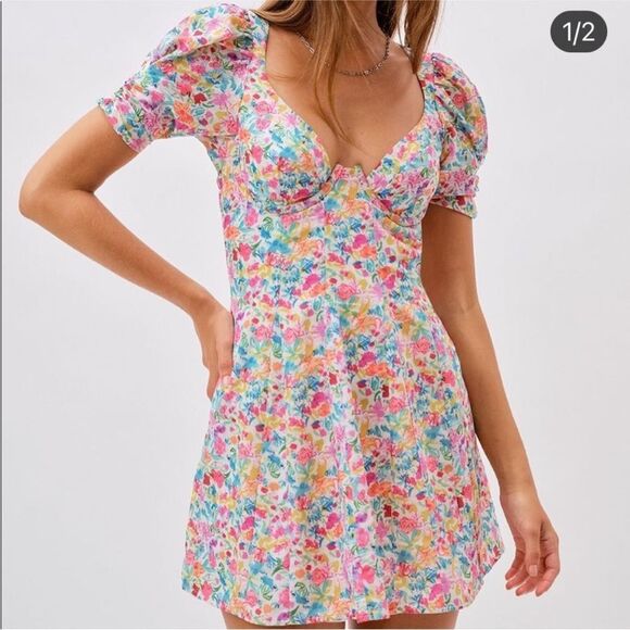 For Love And Lemons Dresses & Skirts - For Love And Lemons Floral Mini Dress with Puff Sleeves, L